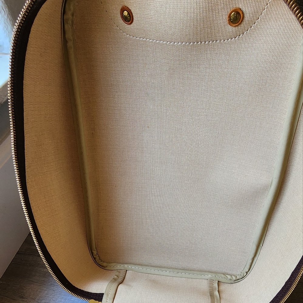 Louis Vuitton Excursion Handbag #travel #overnight  bag - Picture 16 of 16